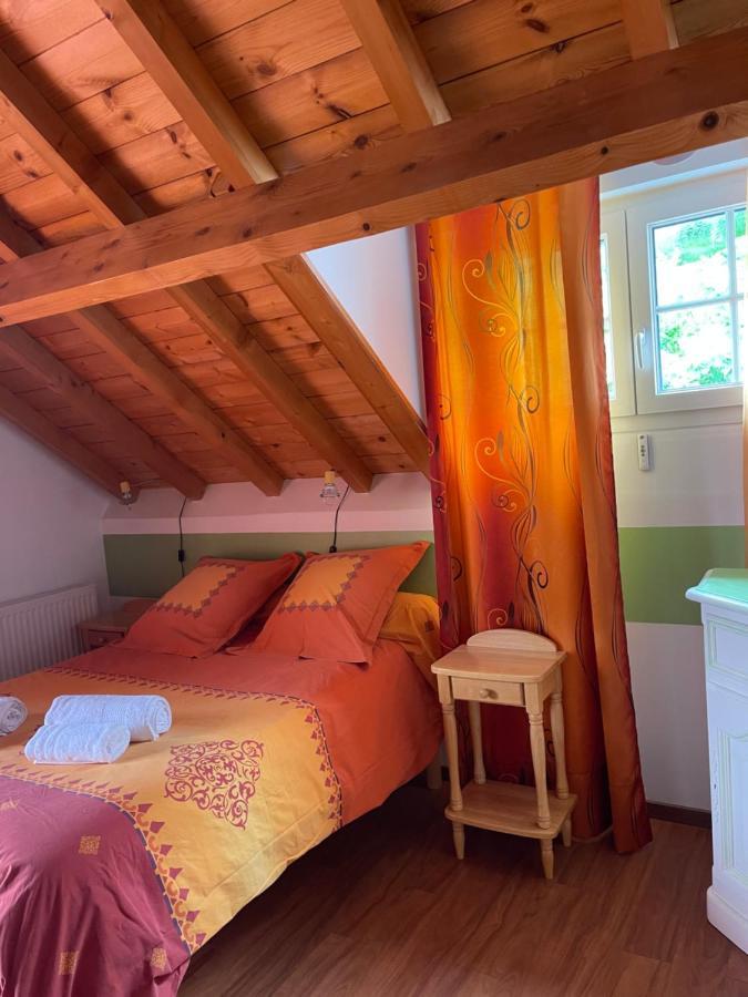 Les Gites De La Maison Bleue D'Estialescq 외부 사진