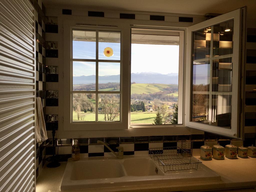 Les Gites De La Maison Bleue D'Estialescq 외부 사진