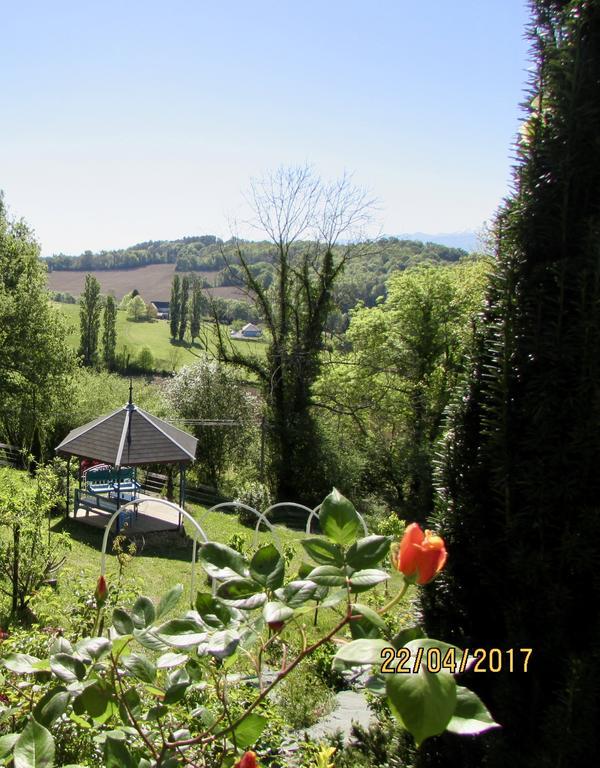 Les Gites De La Maison Bleue D'Estialescq 외부 사진